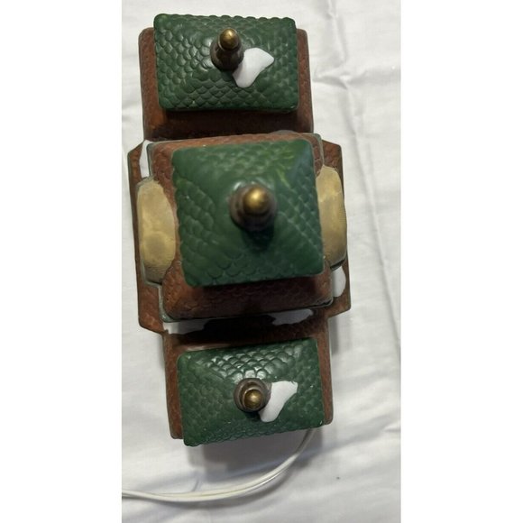 O'Well Novelty Dickens Keepsake 1993 Porcelain Lighted “St. Train Station” - Picture 8 of 9